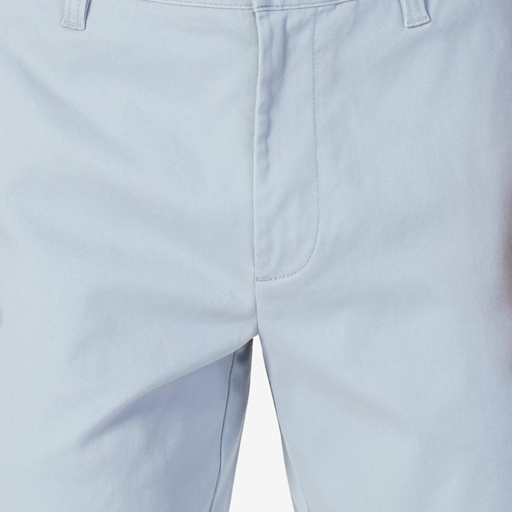 NEW Nautica Classic Fit Shorts - 32" Waist, 8.5" Inseam